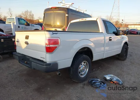 2013 Ford F-150 Xl z USA, uszkodzony, nr VIN 1FTMF1CM9DFC92562